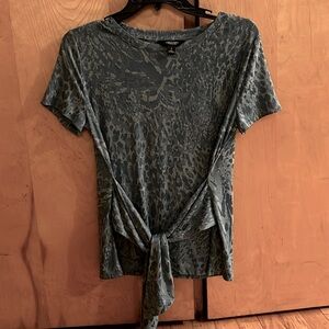 NWOT Simply Vera /Vera Wang women’s top size small